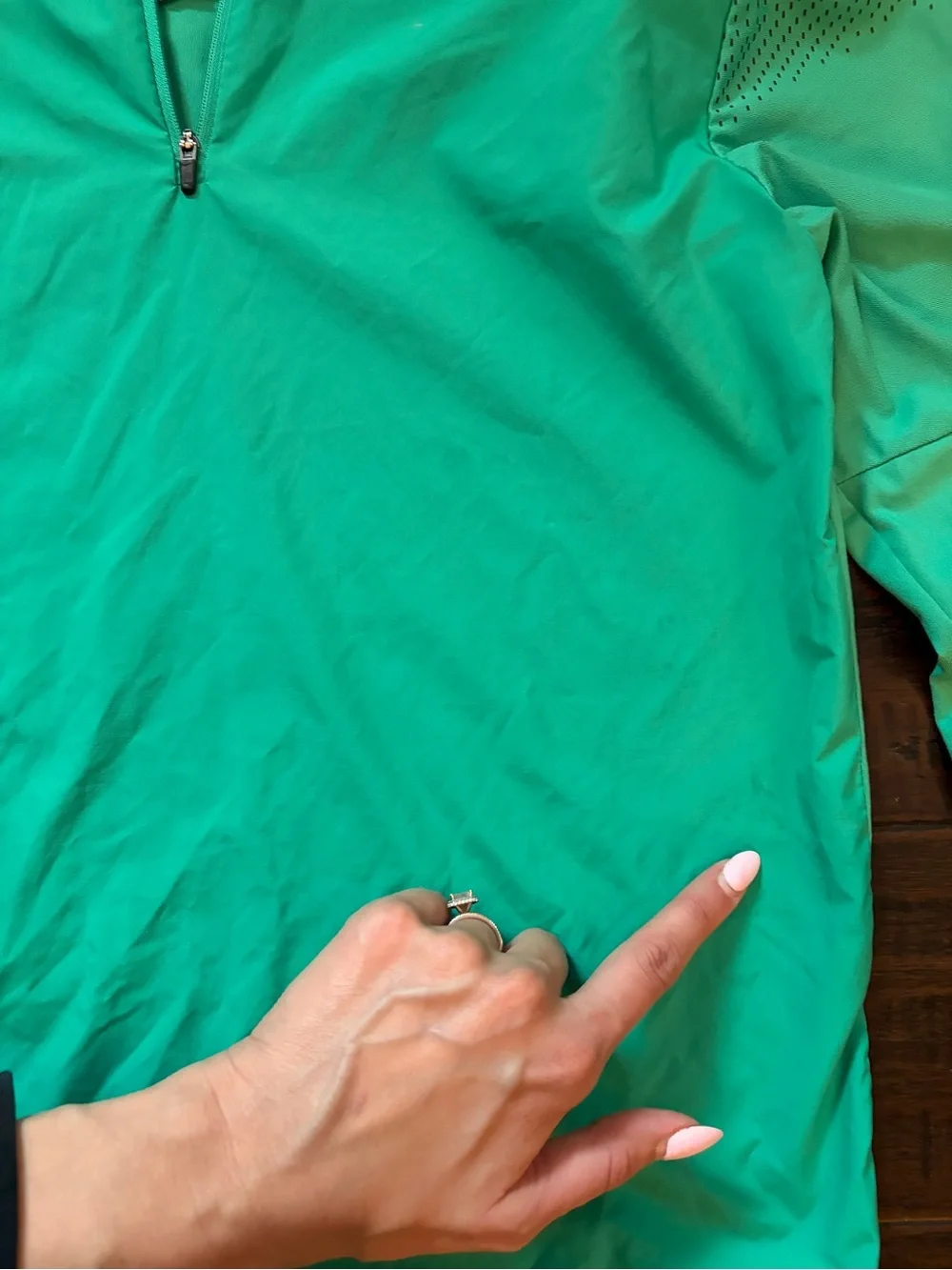Nike Men’s Mint Green Quarter-Zip running division lightweight layer jacket
